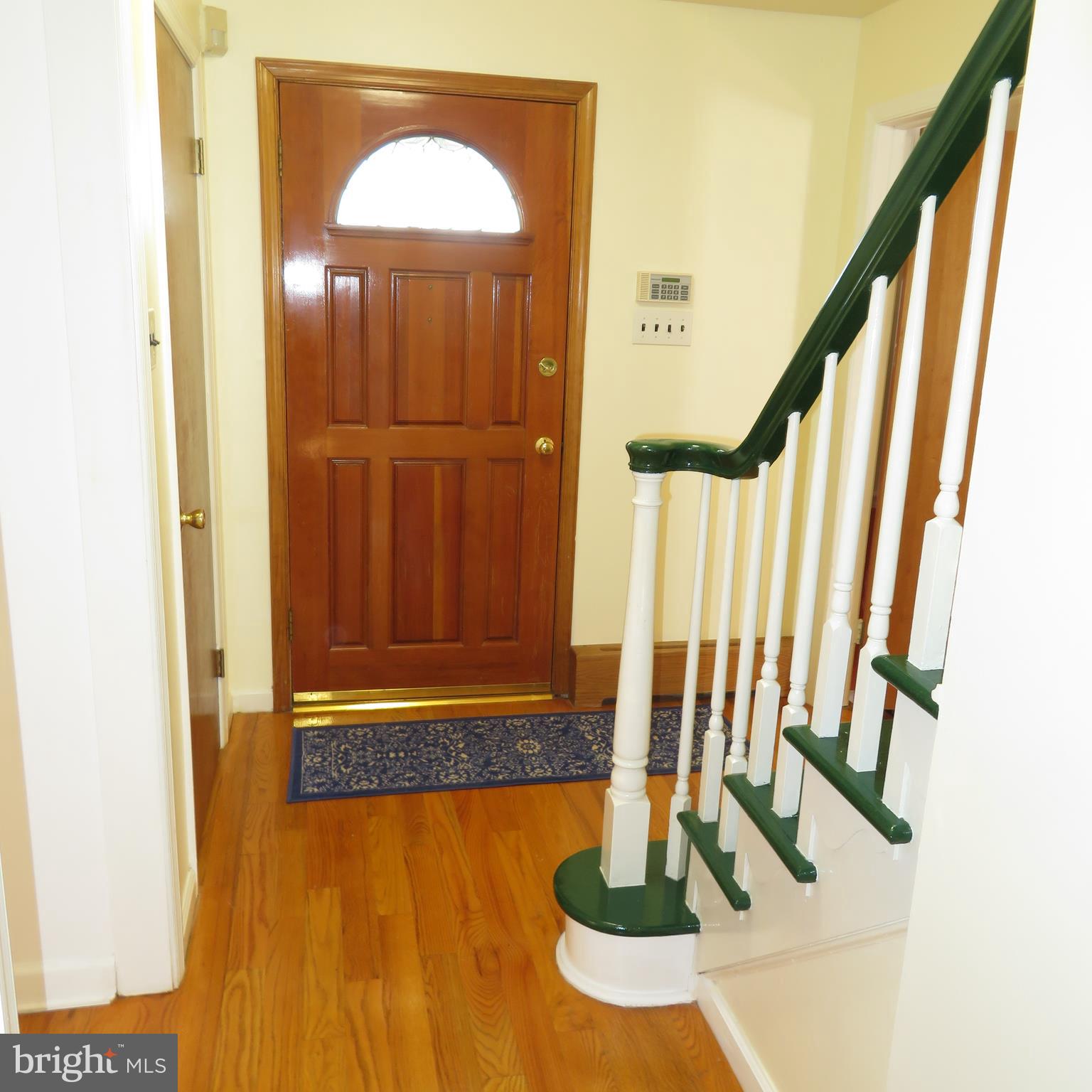122 Deerfield Road Broomall, PA 19008 - Photo 6 of 42 ENTRANCE FOYER