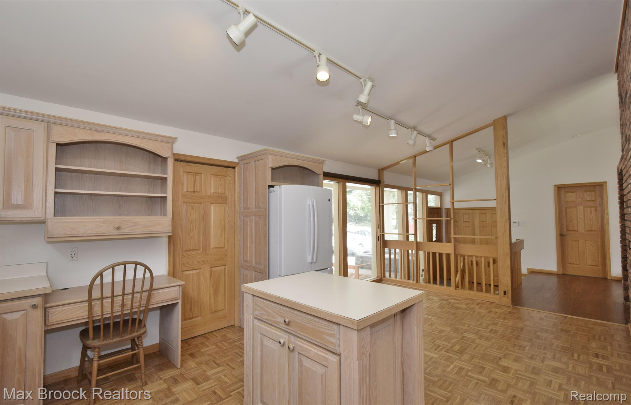 1615 Dutton Road Rochester, MI 48306 - Photo 14 of 50 Gallery Image 14