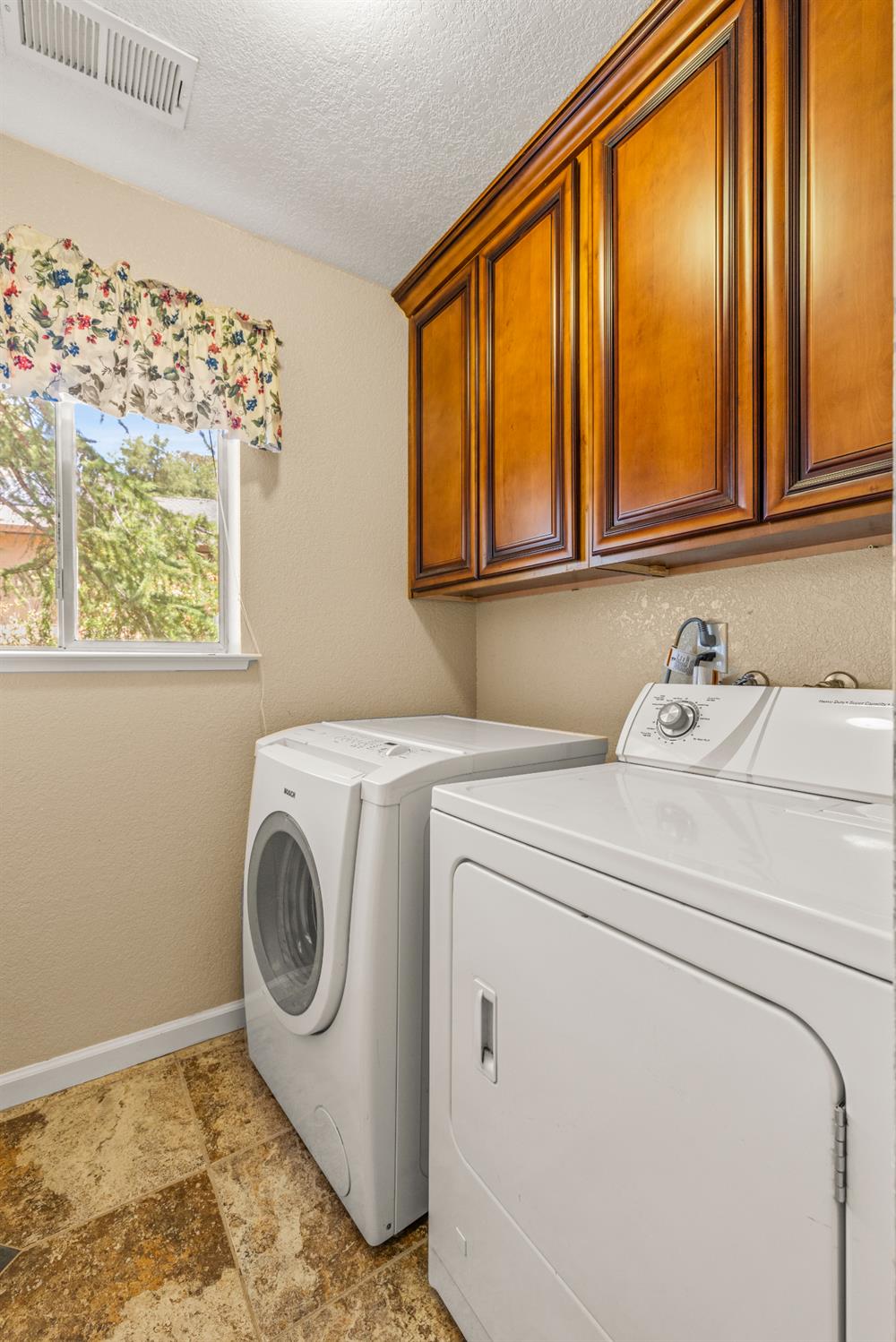 24126 Green Valley Road Auburn, CA 95602 - Photo 35 of 65