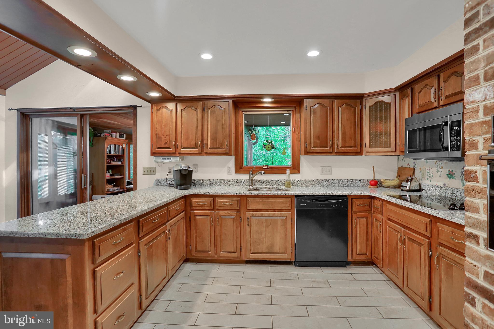 6257 Hoff Road Spring Grove, PA 17362 - Photo 12 of 42 Gallery Image 12