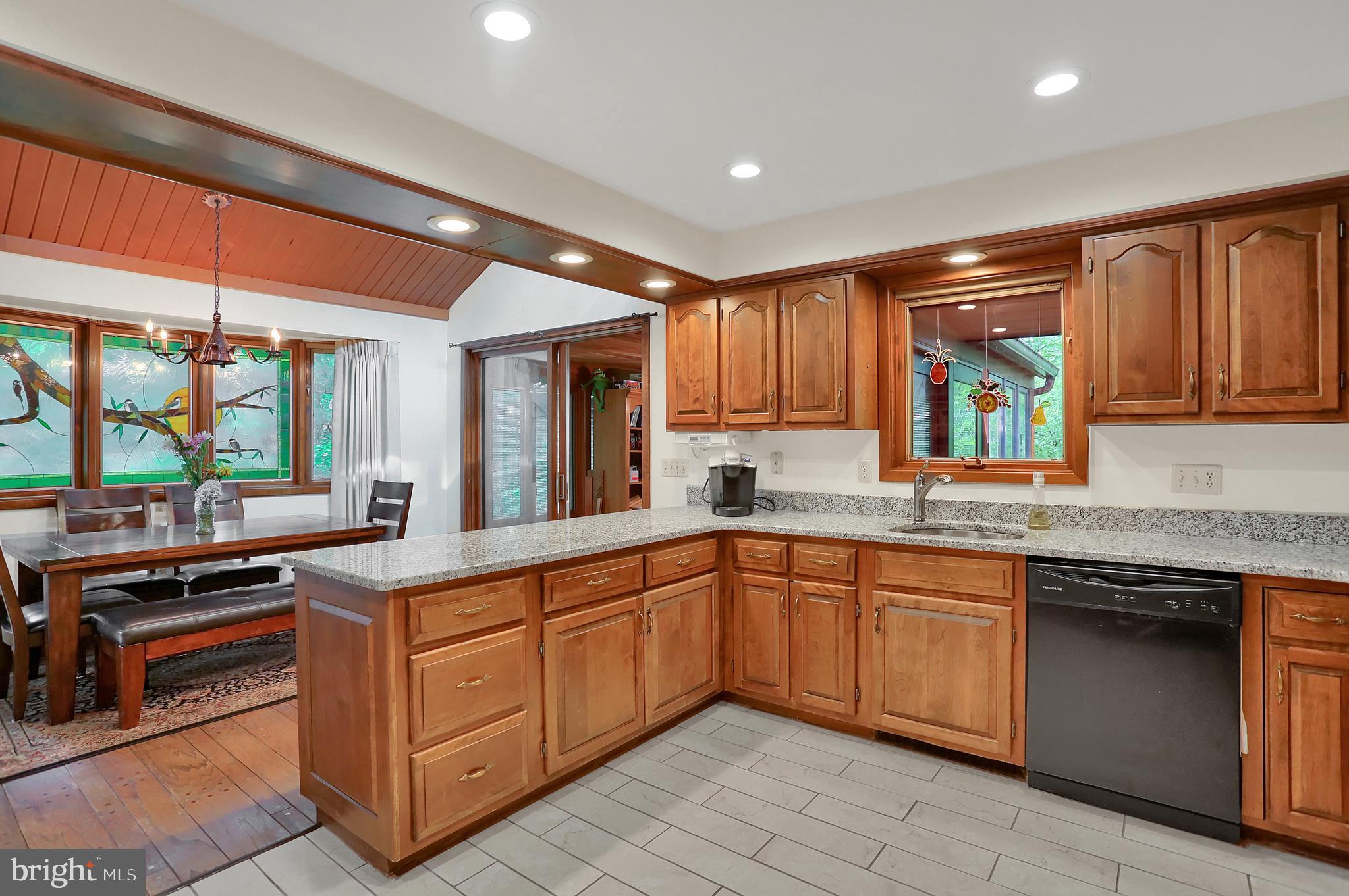6257 Hoff Road Spring Grove, PA 17362 - Photo 16 of 42 Gallery Image 16