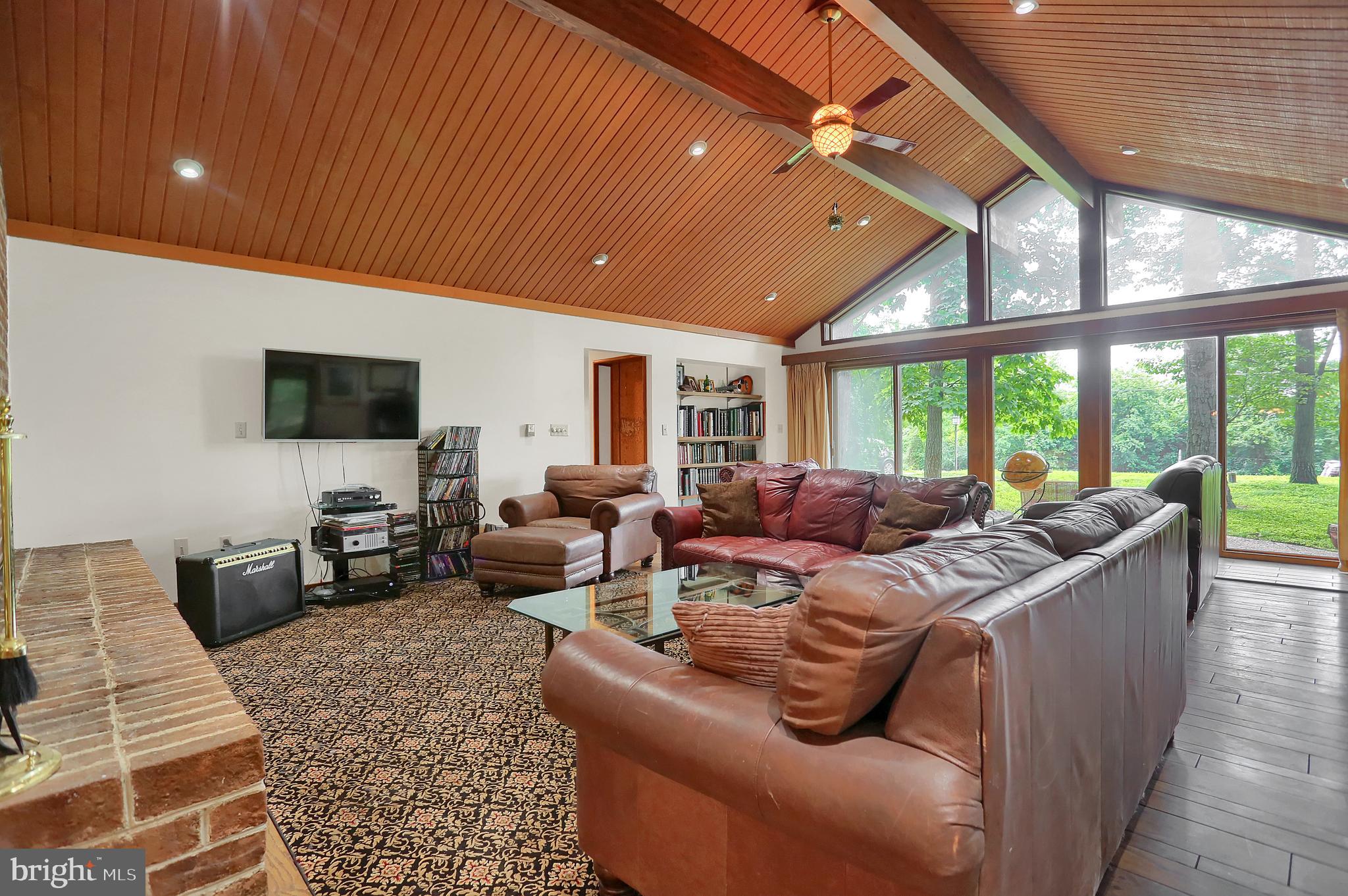 6257 Hoff Road Spring Grove, PA 17362 - Photo 5 of 42 Gallery Image 5