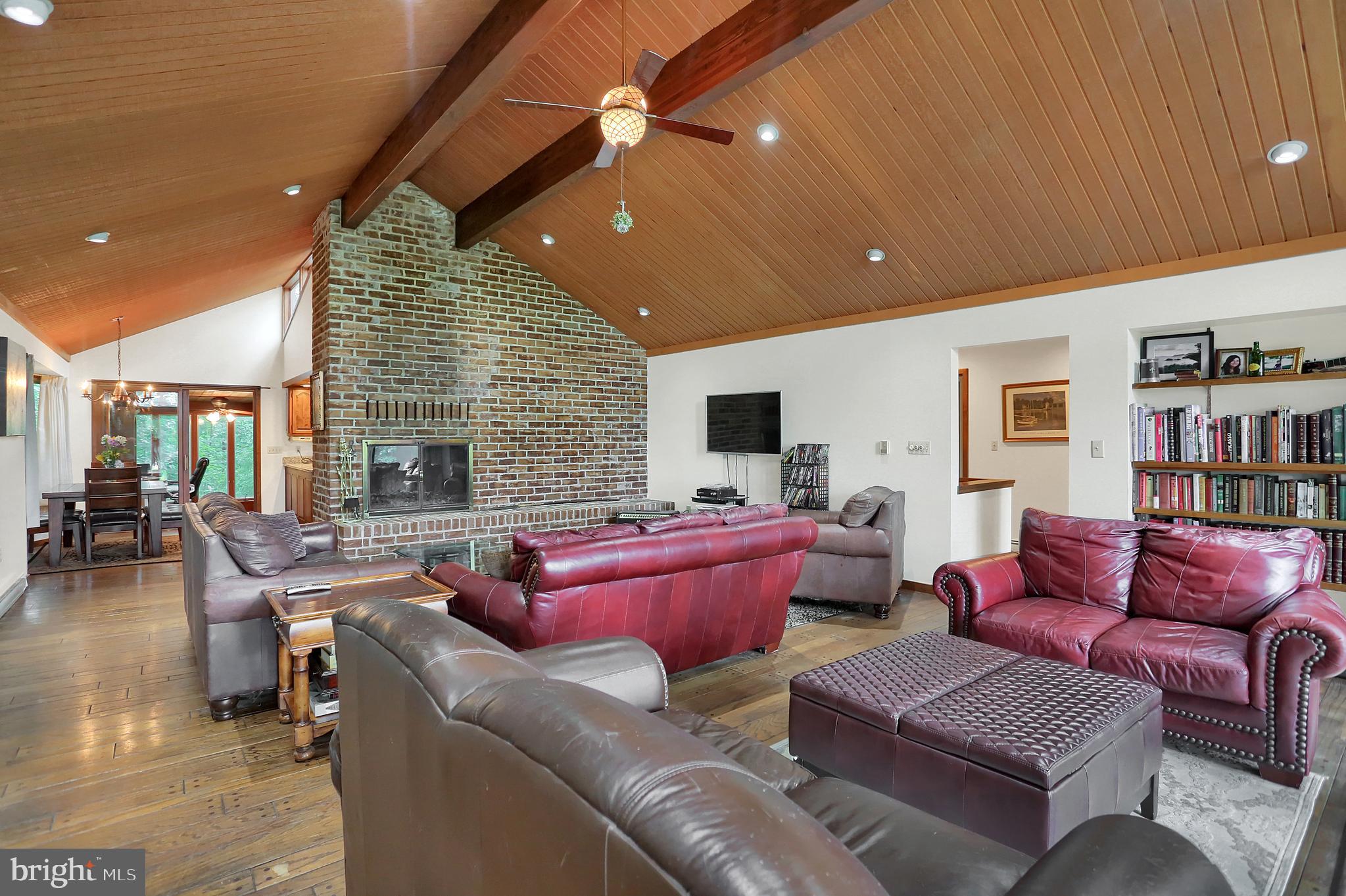 6257 Hoff Road Spring Grove, PA 17362 - Photo 9 of 42 Gallery Image 9
