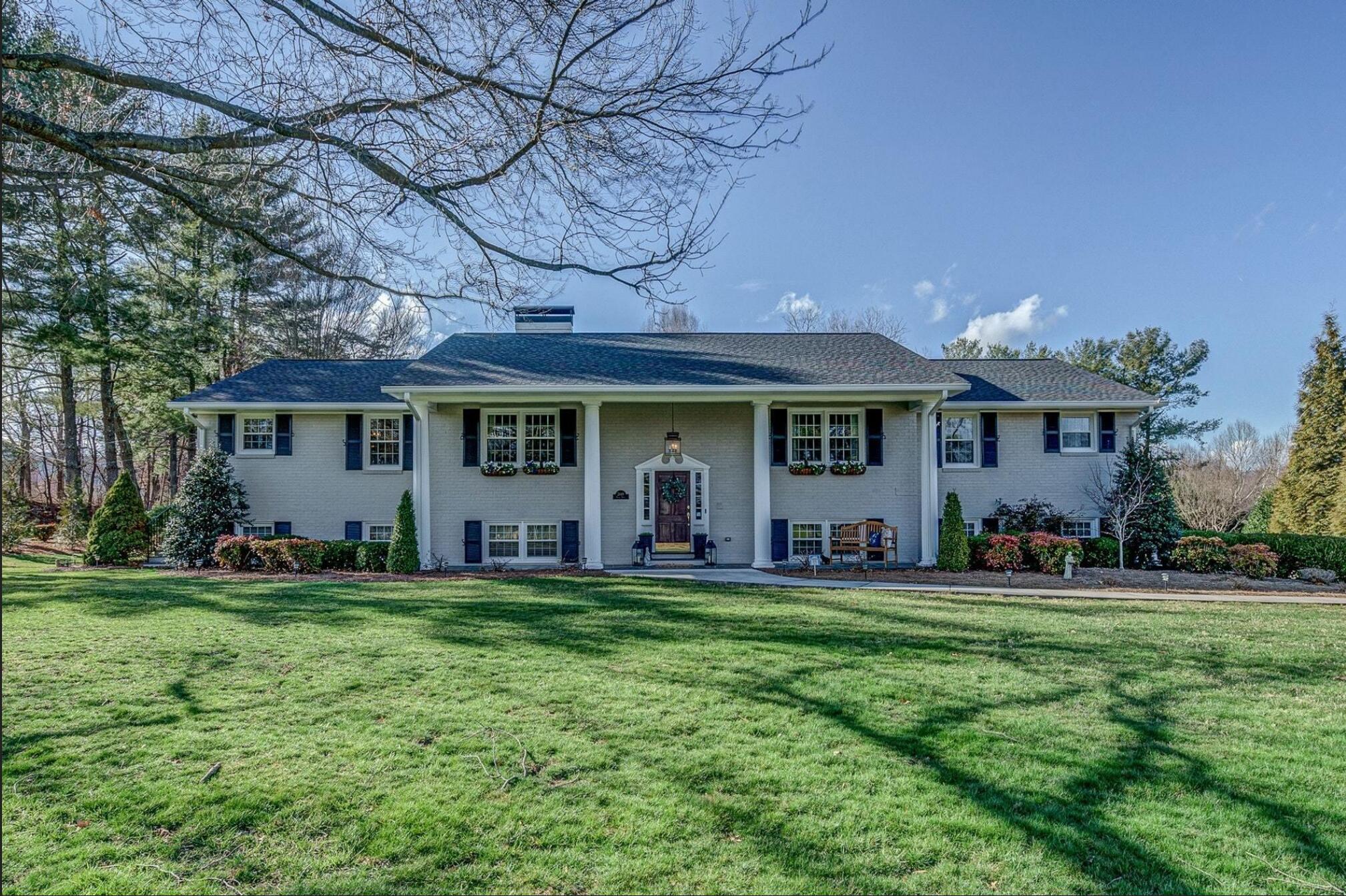 2449 Keagy Road Salem, VA 24153 - Photo 1 of 29 Front