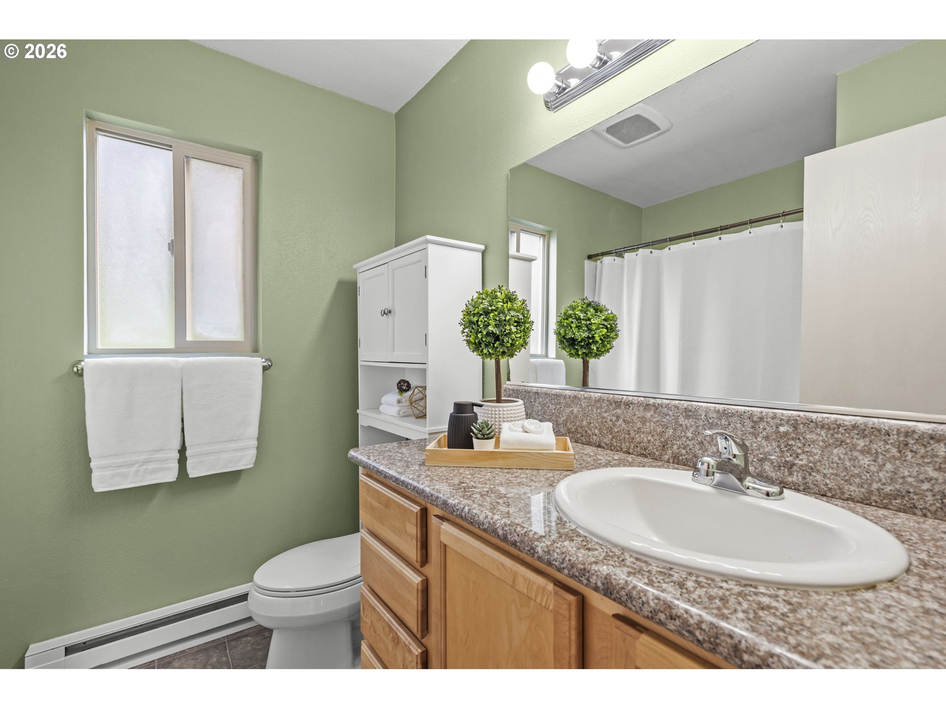 3612 Southwest Multnomah Boulevard Portland, OR 97219 - Photo 24 of 35 Bathroom