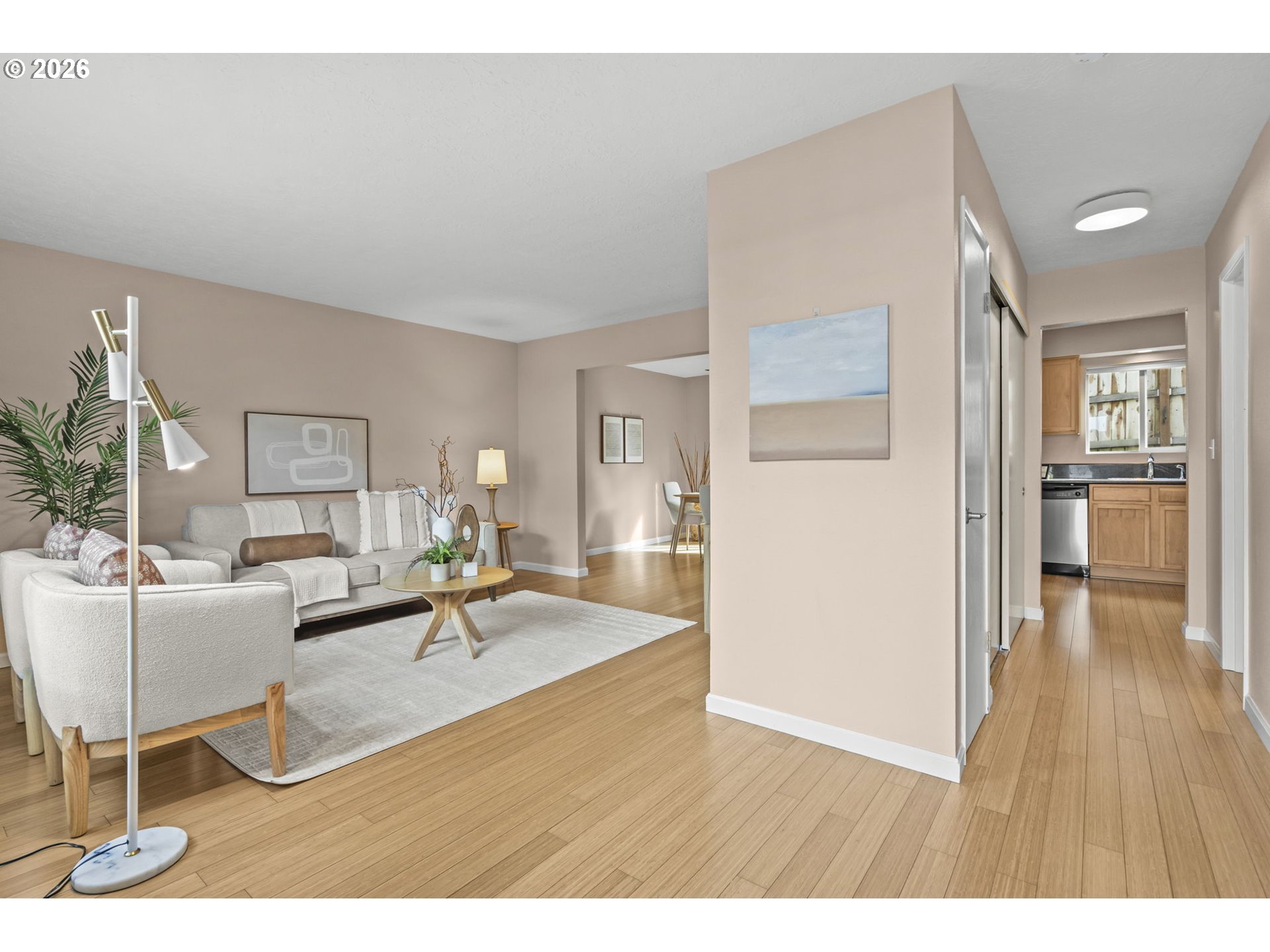 3612 Southwest Multnomah Boulevard Portland, OR 97219 - Photo 8 of 35 Entrance/Foyer