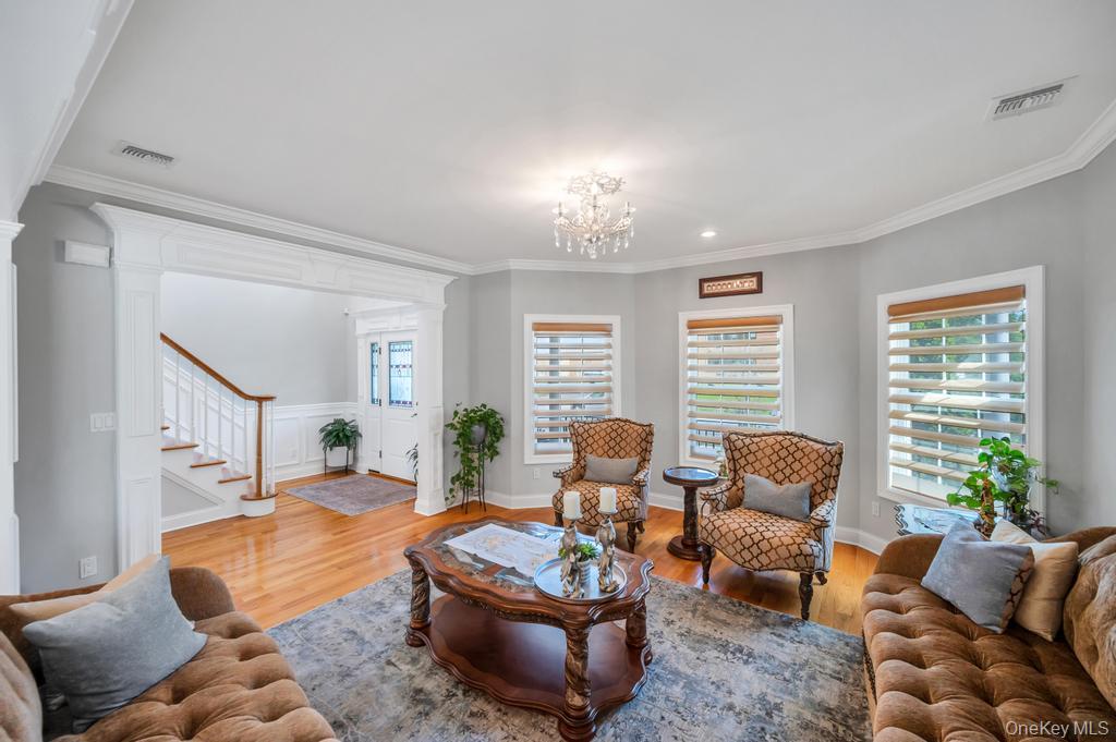 14 Kent Road Valley Stream, NY 11580 - Photo 13 of 31