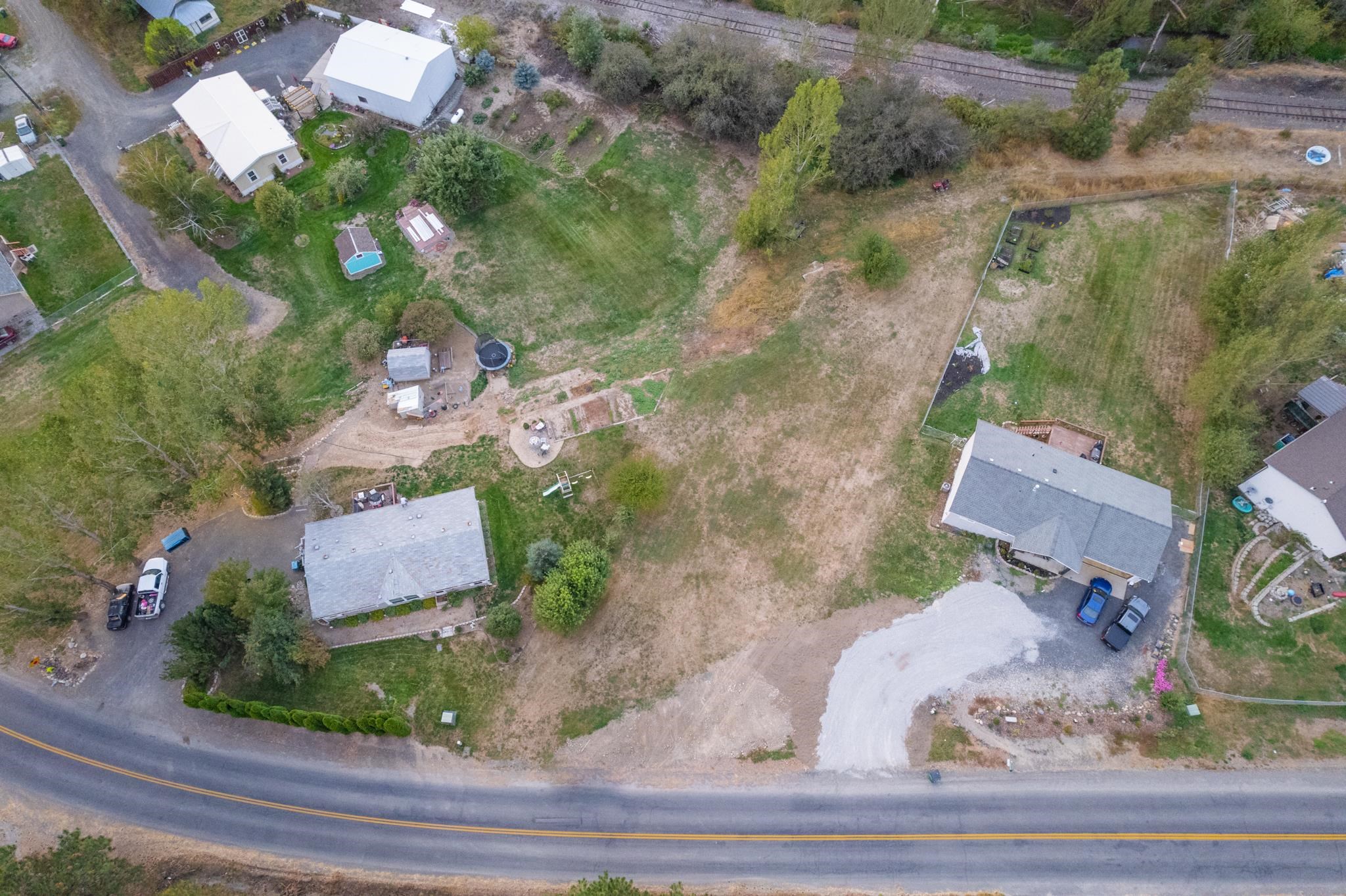 165 Northeast Stringham Road Rockford, WA 99030 - Photo 13 of 22