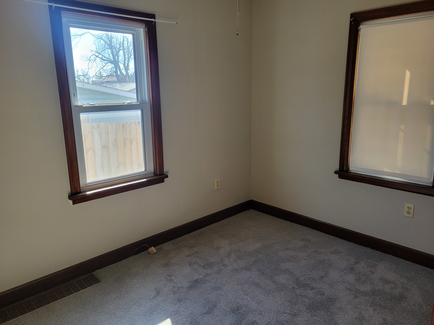 3607 26th Street Moline, IL 61265 - Photo 10 of 12 a view of an empty room with a window