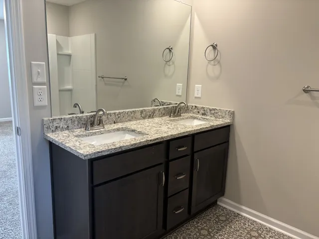 $1,950 | 1162 Old Charlotte Trace, Clarksville, TN 37040