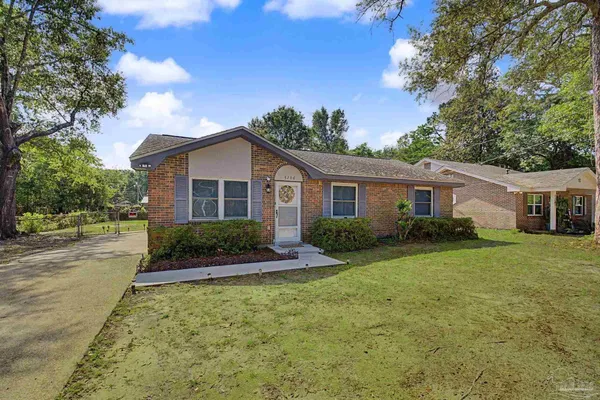 $1,900 | 5706 Ventura Lane, Pensacola, FL 32526