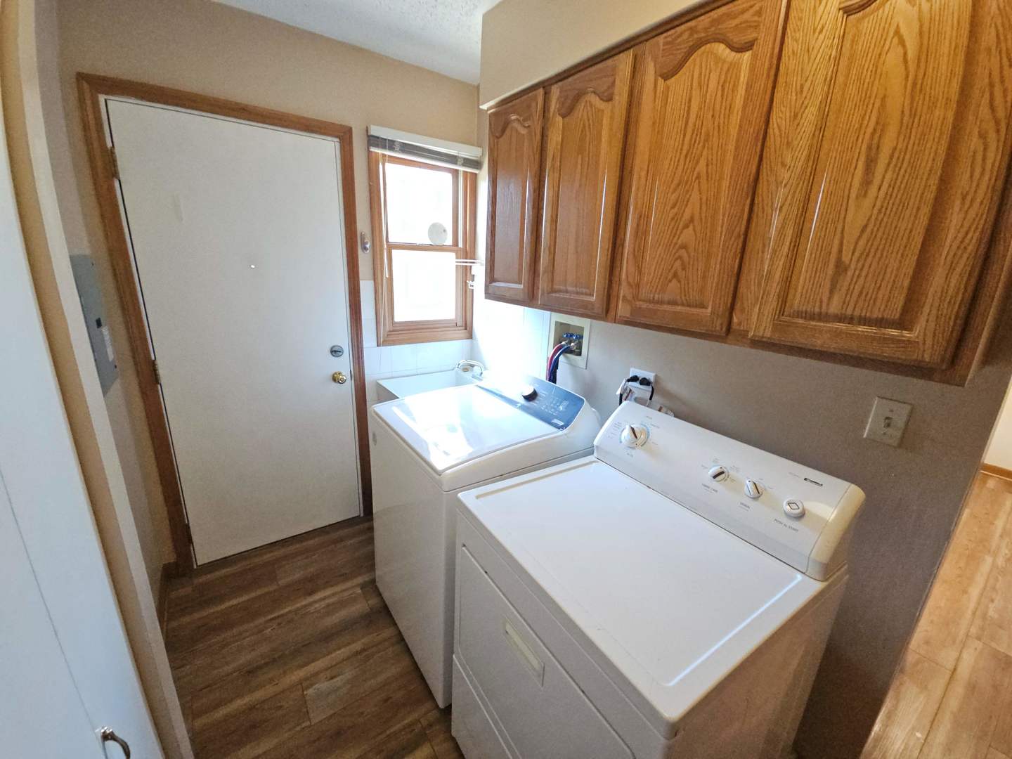 75 Bode Road Hoffman Estates, IL 60169 - Photo 9 of 19 a utility room with dryer and washer