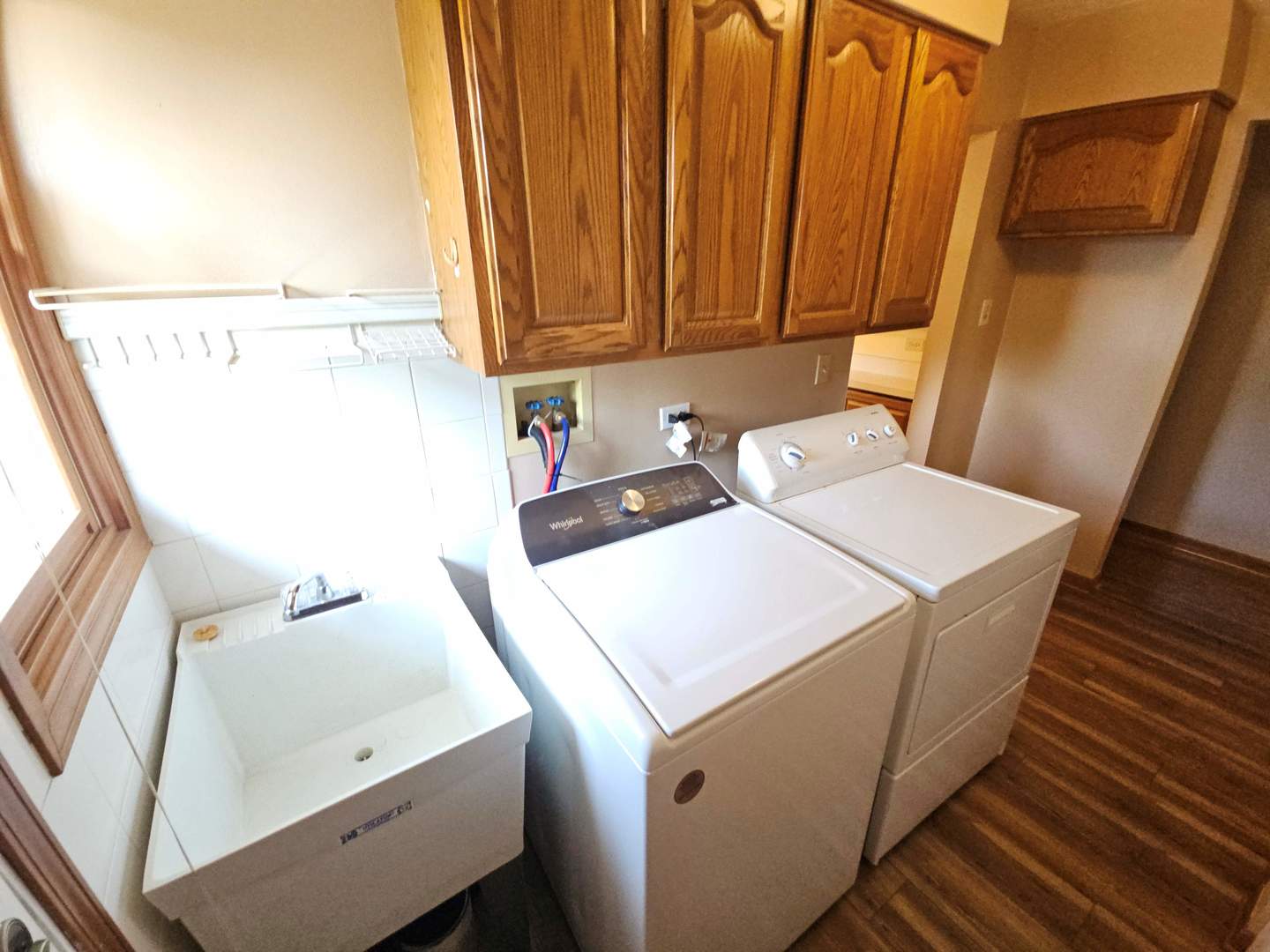 75 Bode Road Hoffman Estates, IL 60169 - Photo 10 of 19 a utility room with dryer and washer