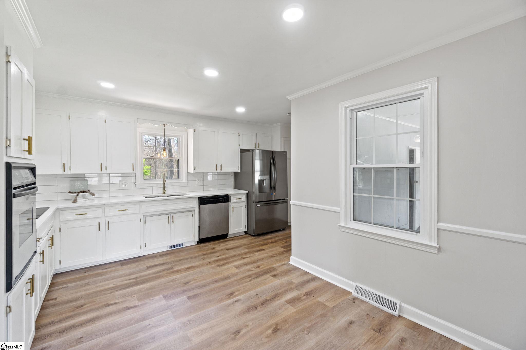 101 Zoar Heights Road Greer, SC 29651 - Photo 8 of 31 Gallery Image 8