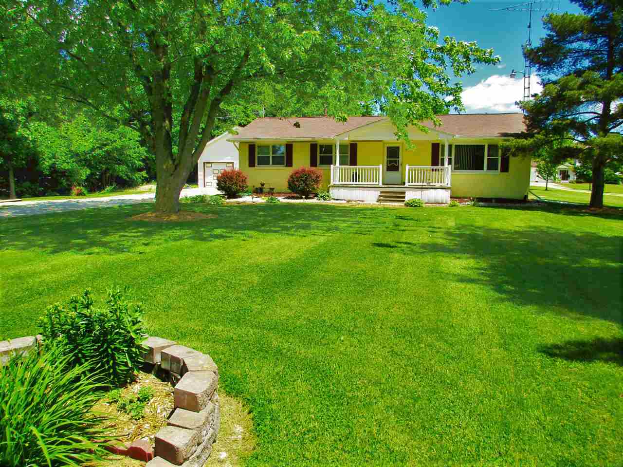 5281 South Sheridan Road Durand, MI 48429 - Photo 24 of 44 31293948-23.JPG