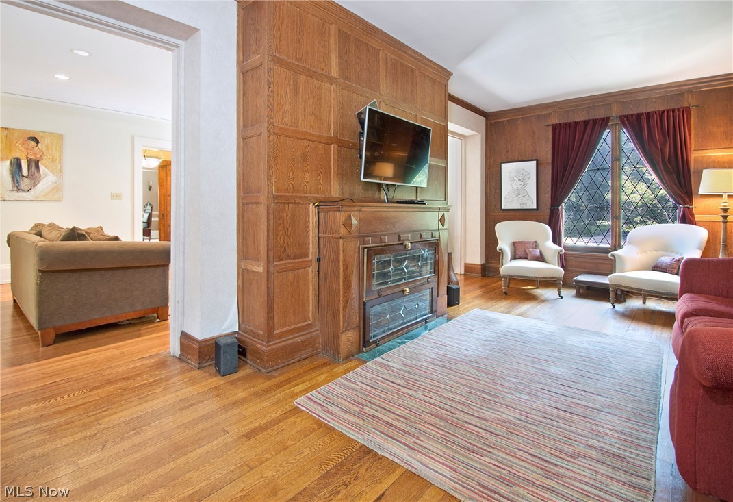 2596 Guilford Road Cleveland, OH 44118 - Photo 7 of 35 Gallery Image 7