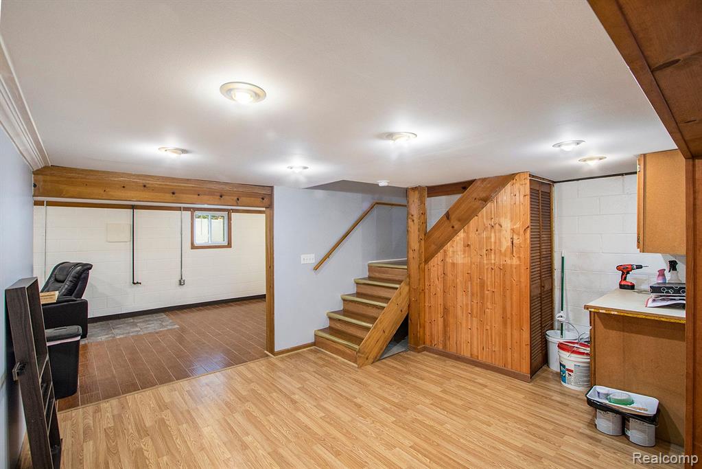 3895 Lapeer Road Port Huron, MI 48060 - Photo 17 of 29