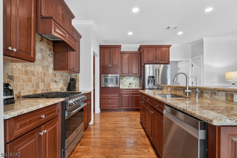 42 Evergreen Avenue Springfield, NJ 07081 - Photo 12 of 45
