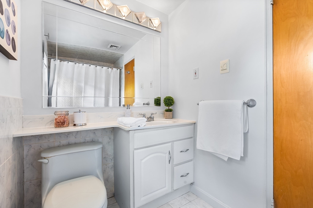 10 Gerry Road Lynnfield, MA 01940 - Photo 17 of 38