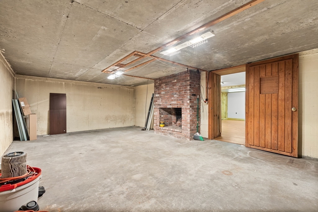 10 Gerry Road Lynnfield, MA 01940 - Photo 29 of 38