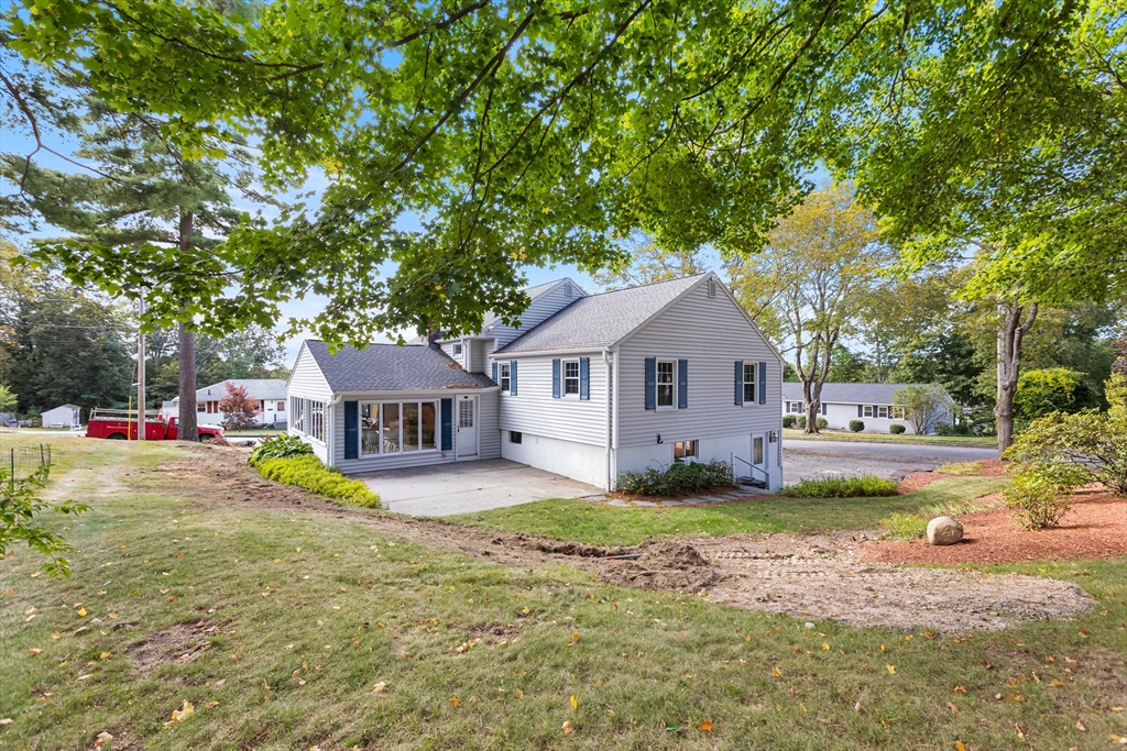 10 Gerry Road Lynnfield, MA 01940 - Photo 32 of 38