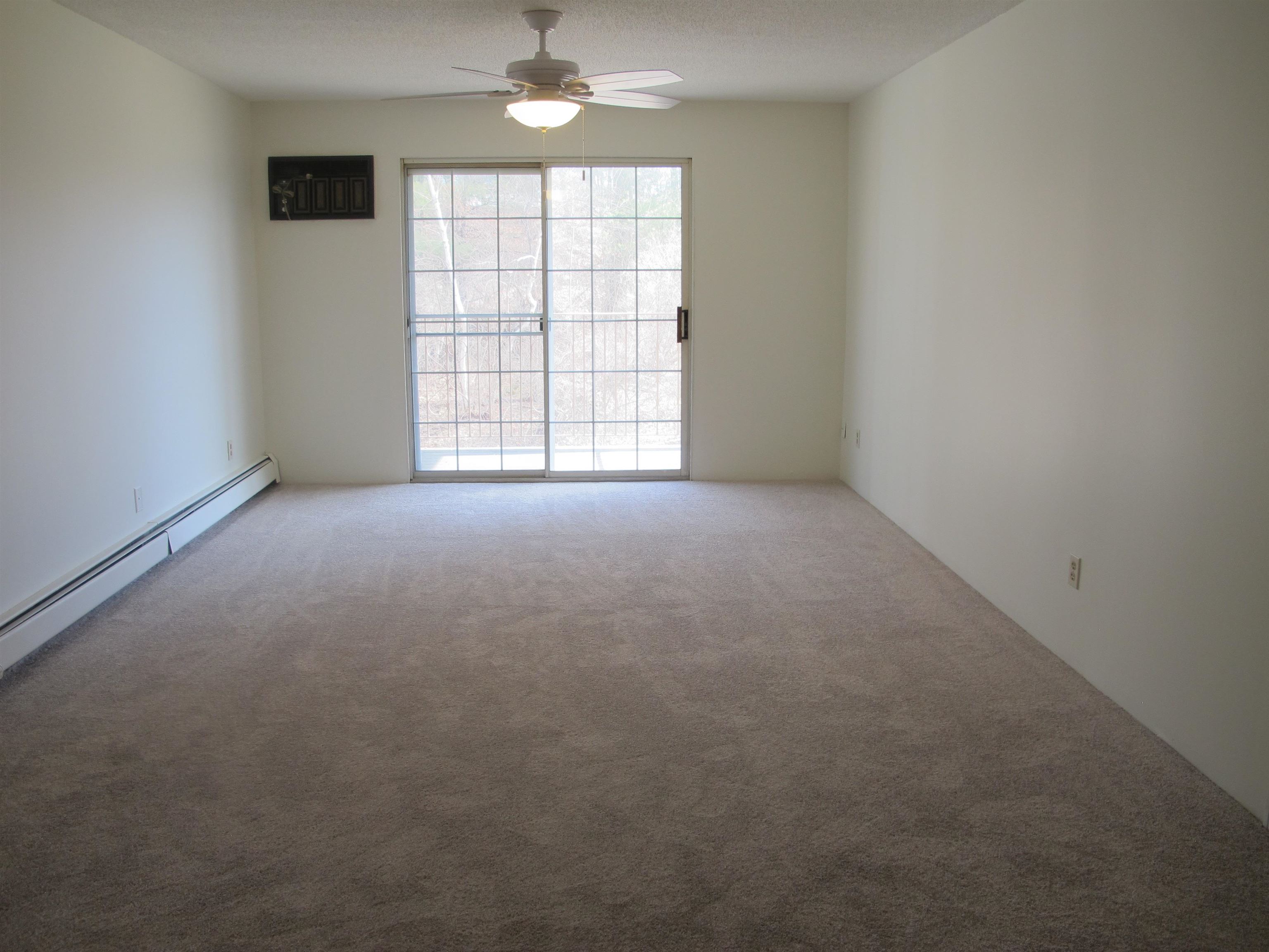 377 Huse Road, Unit 25 Manchester, NH 03103 - Photo 6 of 17