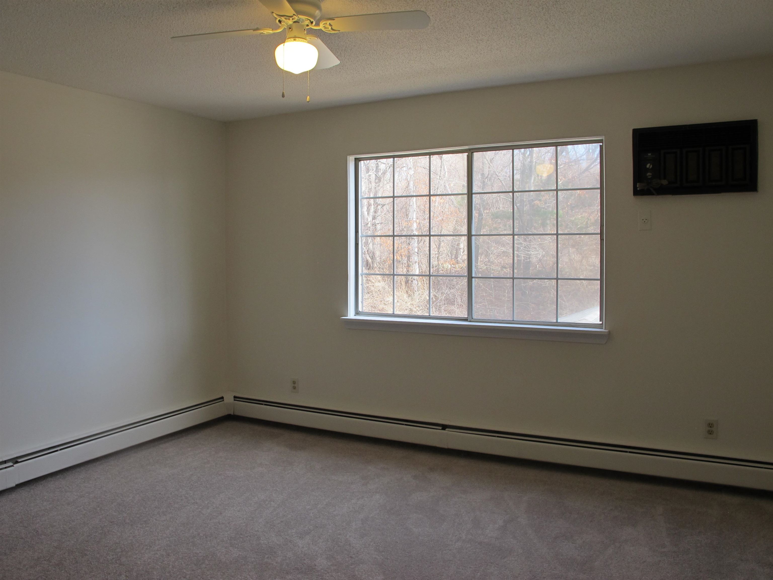 377 Huse Road, Unit 25 Manchester, NH 03103 - Photo 7 of 17