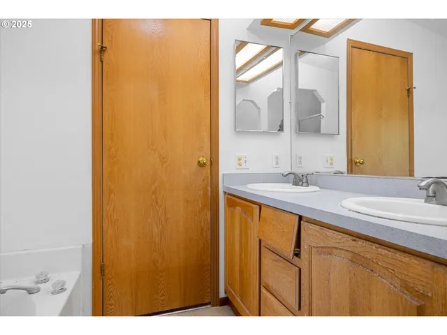 $499,000 | 1070 Mystic Mountain Lane, Glide, OR 97443