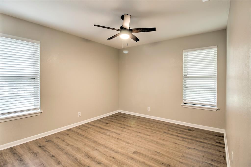 327 West McKinney Street Pilot Point, TX 76258 - Photo 20 of 29