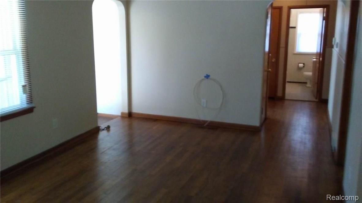 12247 East 10 Mile Road Warren, MI 48089 - Photo 4 of 14 WechatIMG121.jpeg