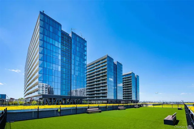 $4,300 | 131-03 40 Road, Unit 10A | Flushing