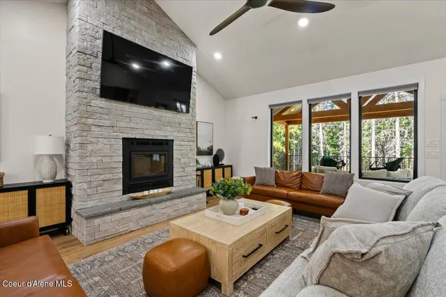 $1,499,999 | 95 Klickitat Road, Cocolalla, ID 83813