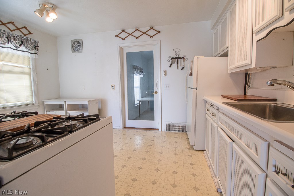 28912 Ridge Road Wickliffe, OH 44092 - Photo 11 of 19 Gallery Image 11
