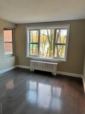 $3,000 | 555 Broadway, Unit 1J, Hastings-on-Hudson, NY 10706