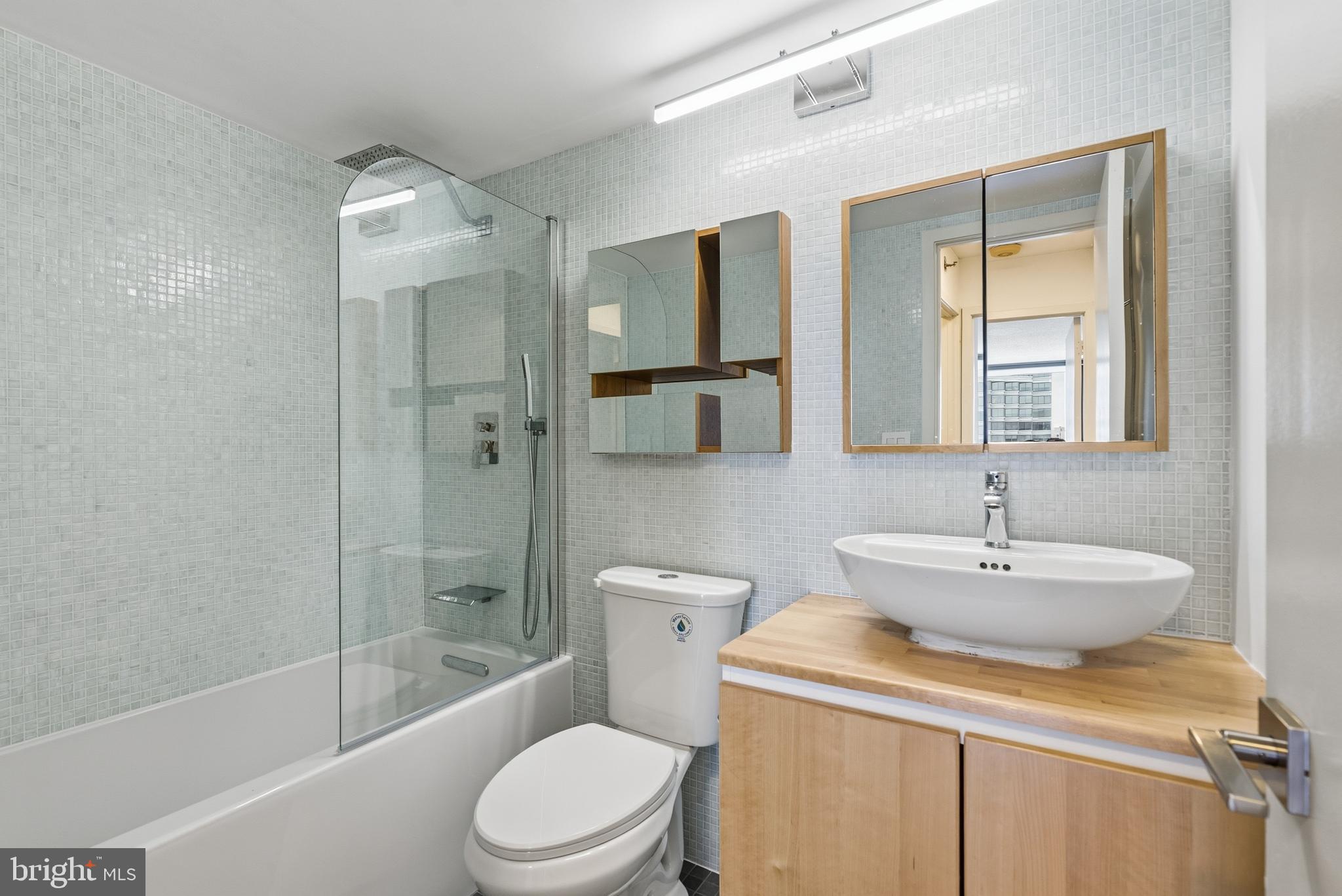 2020 Walnut Street, Unit 29D Philadelphia, PA 19103 - Photo 14 of 26