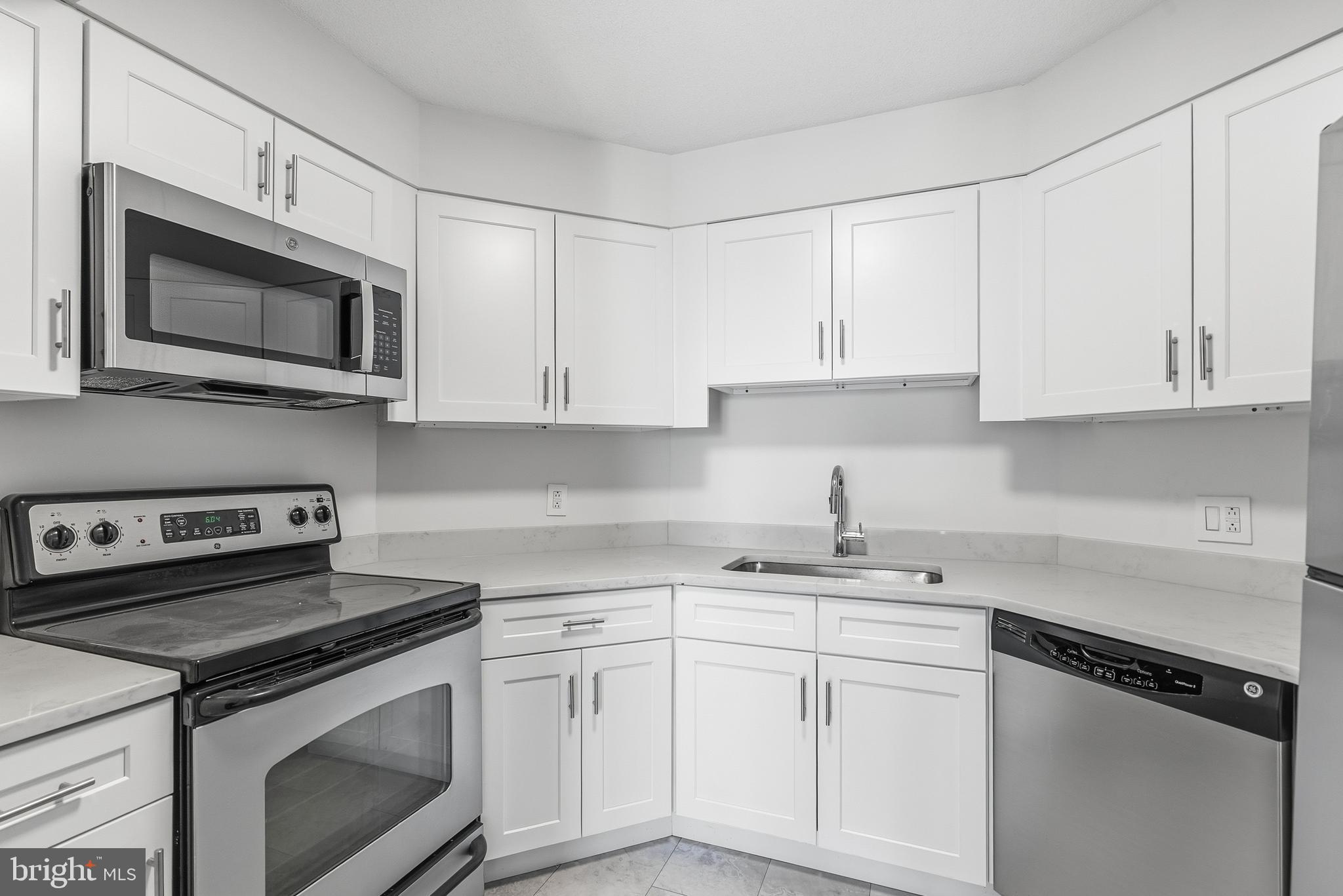 2020 Walnut Street, Unit 29D Philadelphia, PA 19103 - Photo 8 of 26