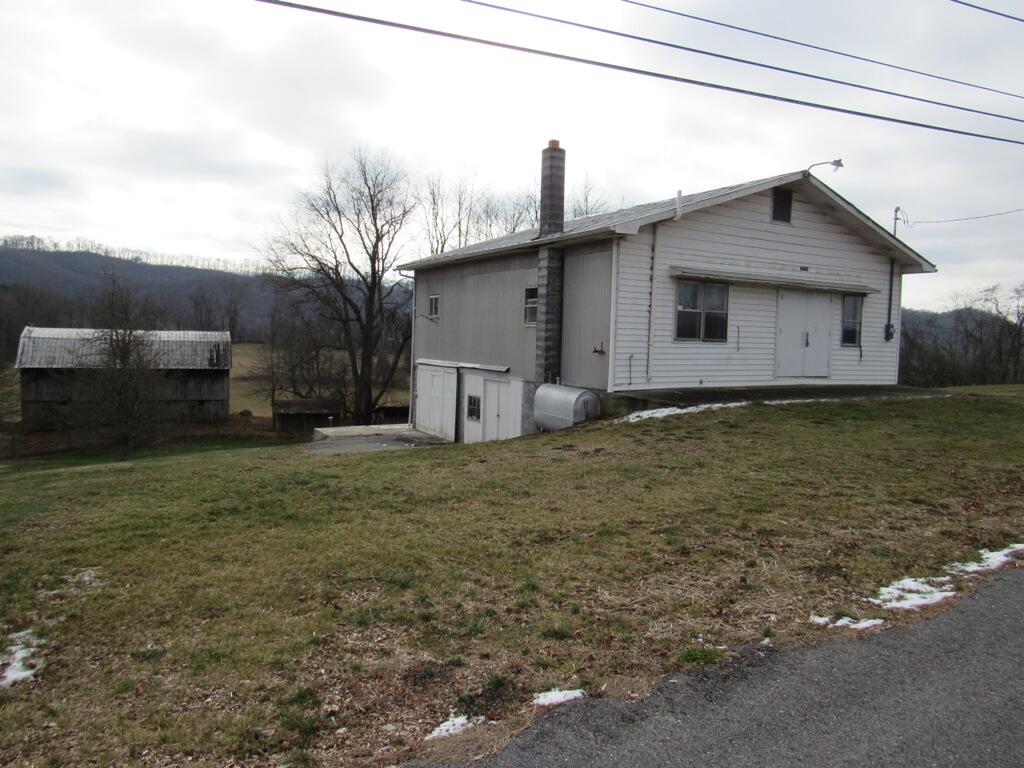 29294 Old Saltworks Road, Unit 5A 5B Meadowview, VA 24361 - Photo 3 of 14 3
