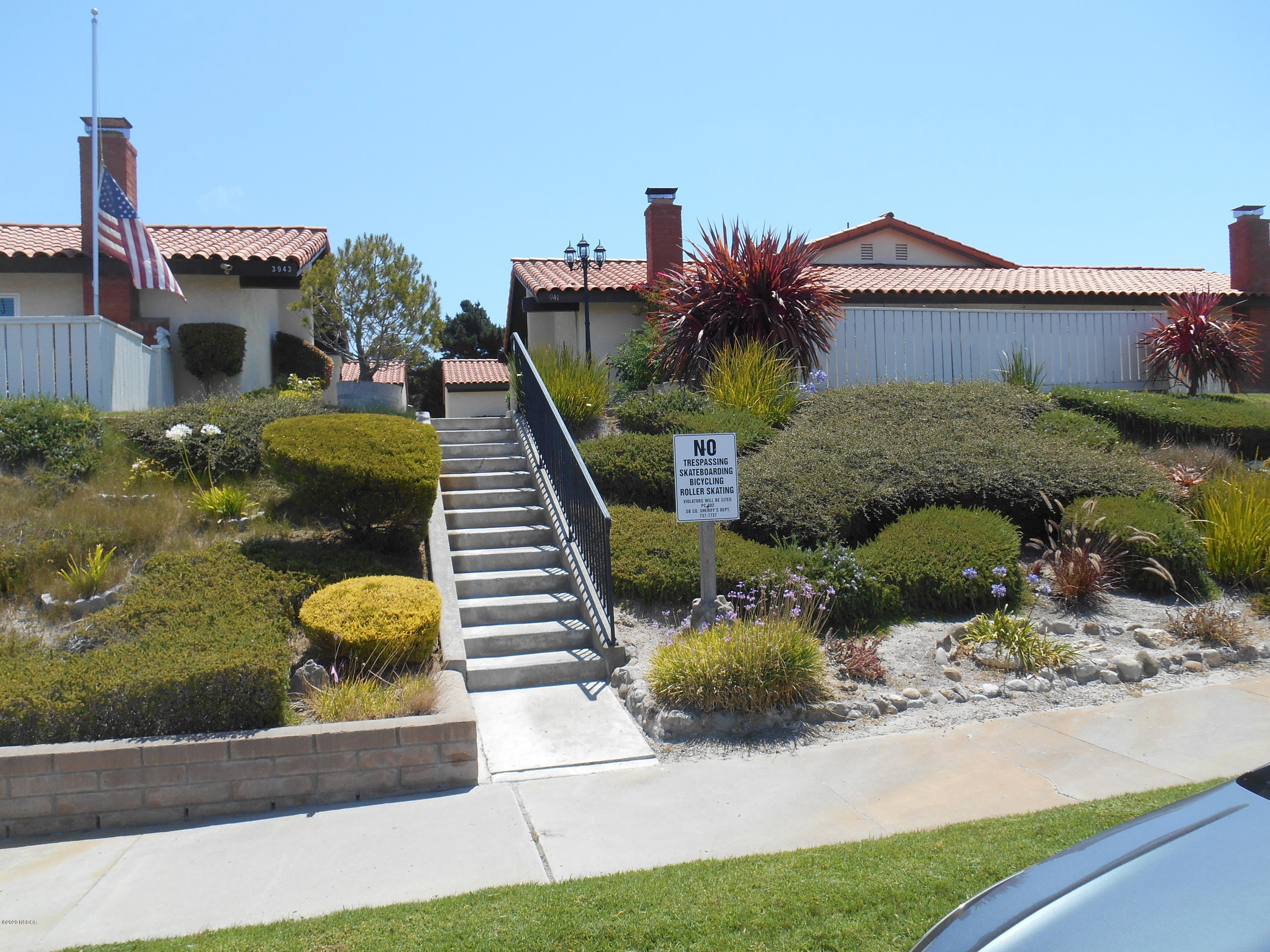 3941 Mesa Cir Drive Lompoc, CA 93436 - Photo 16 of 16 a front view of a house with garden