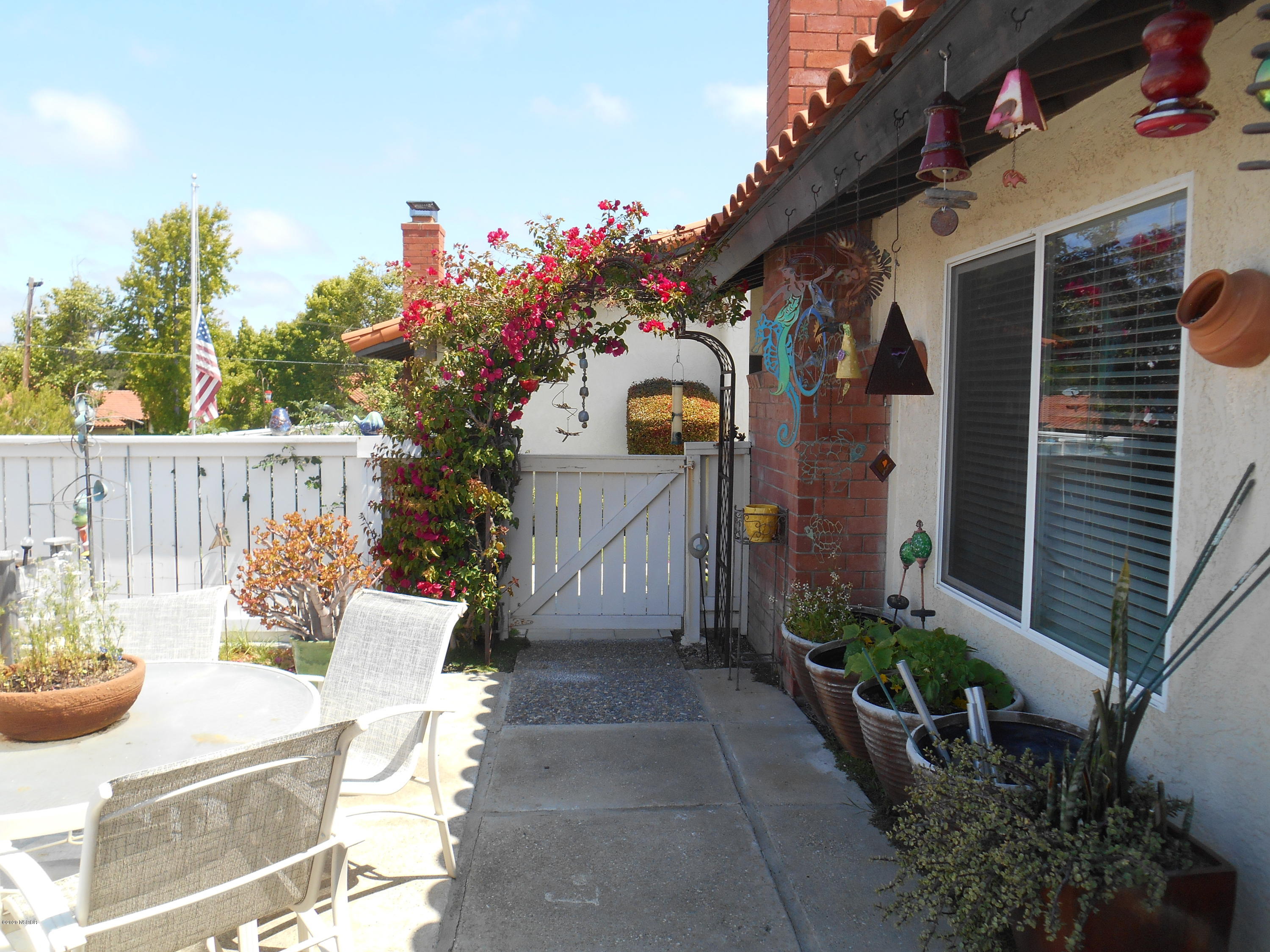 3941 Mesa Cir Drive Lompoc, CA 93436 - Photo 3 of 16 a view of an outdoor sitting space