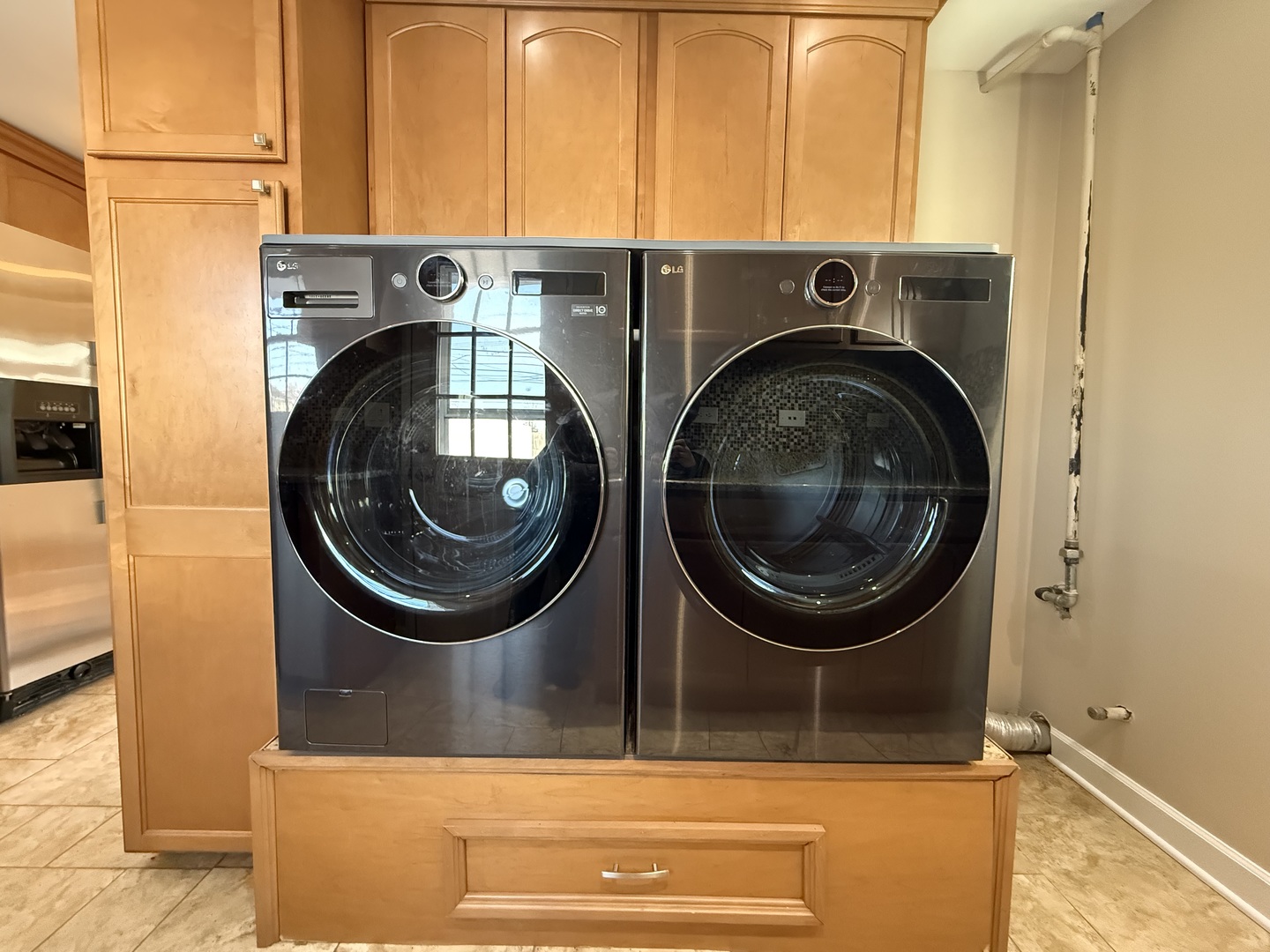 9060 South Main Street Hometown, IL 60456 - Photo 13 of 18 a utility room with dryer and washer