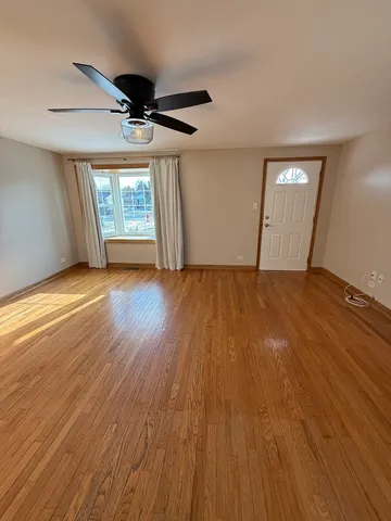 $2,000 | 9060 South Main Street, Hometown, IL 60456