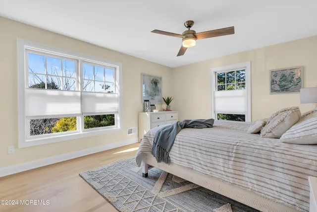 a view of entryway and hall