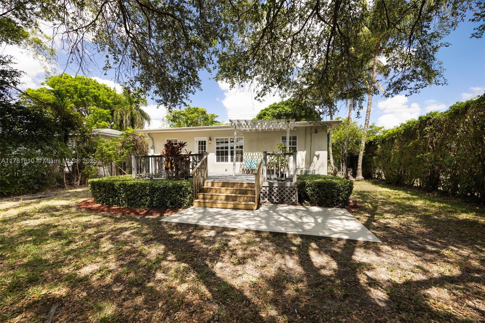 5490 Southwest 57th Avenue Miami, FL 33155 - Photo 20 of 21