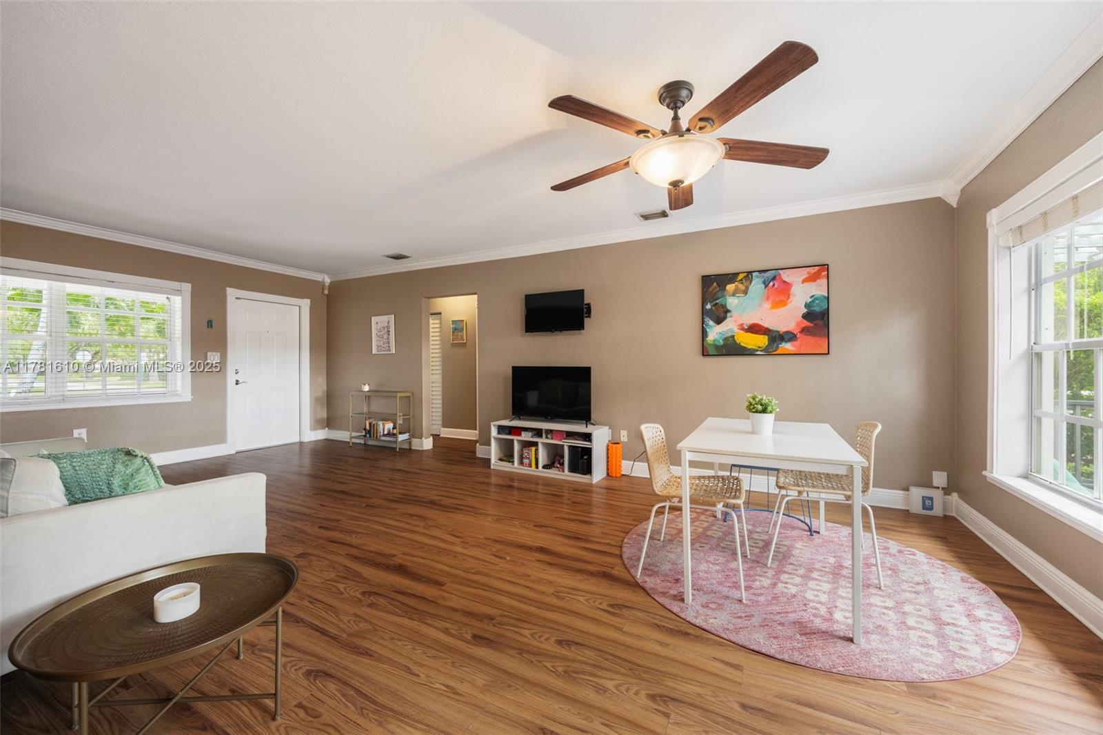 5490 Southwest 57th Avenue Miami, FL 33155 - Photo 7 of 21