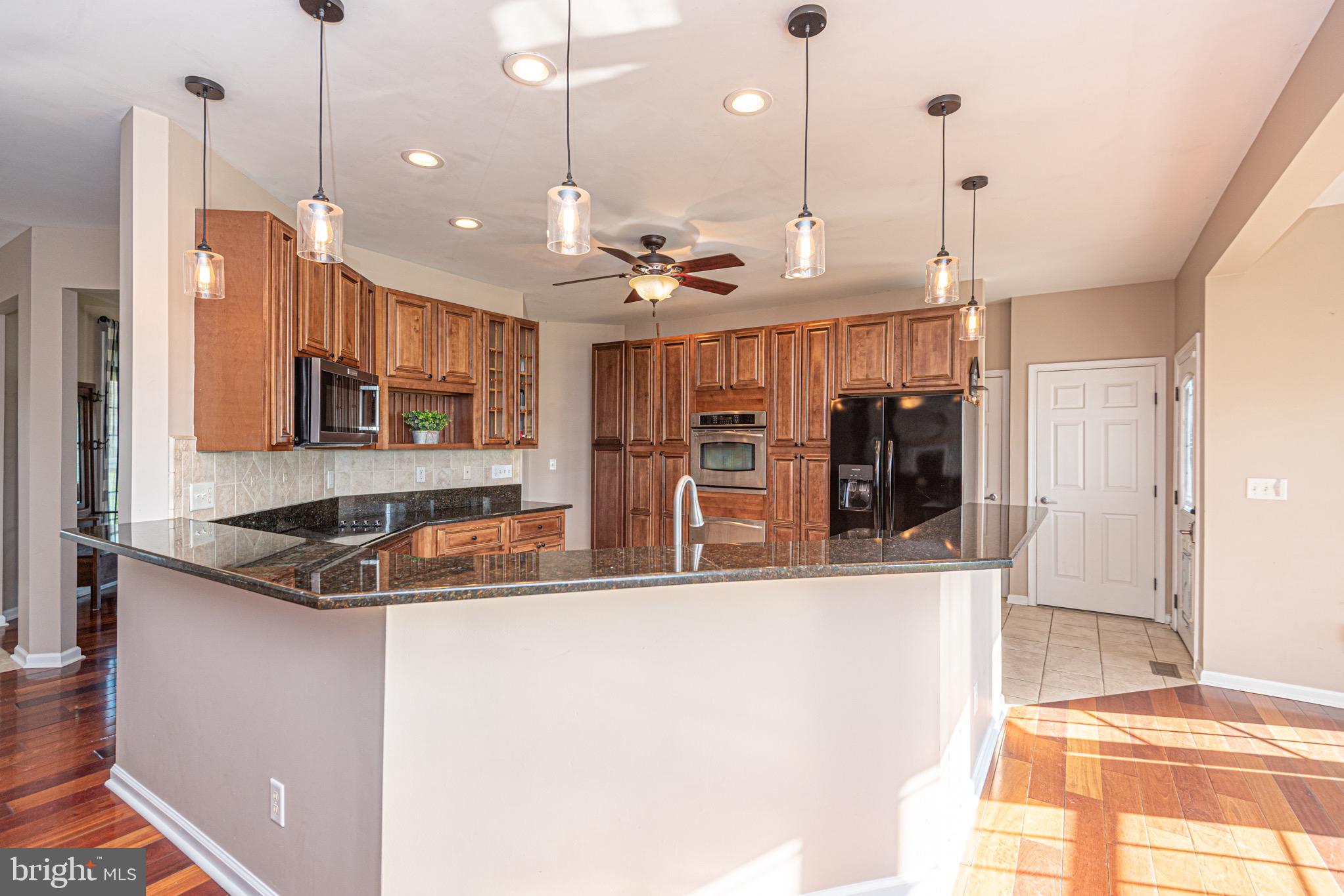 242 Hayden Road Centreville, MD 21617 - Photo 5 of 40 Kitchen Bar