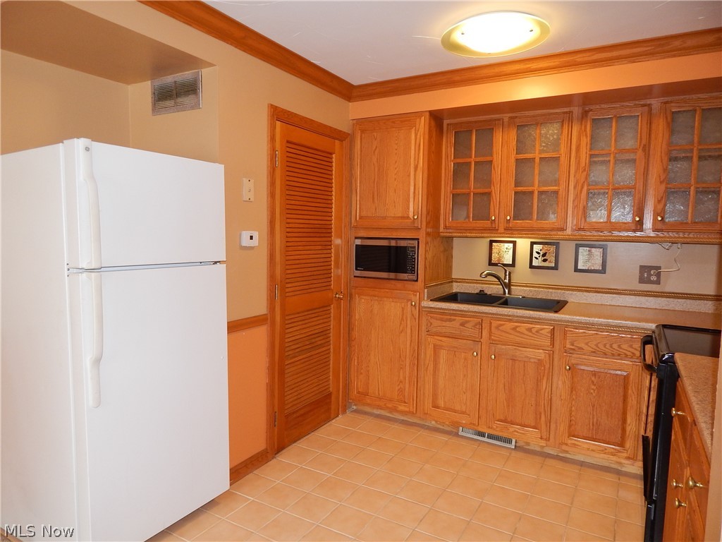 7385 Fox Mill Road, Unit 32D Mentor, OH 44060 - Photo 11 of 23 Gallery Image 11
