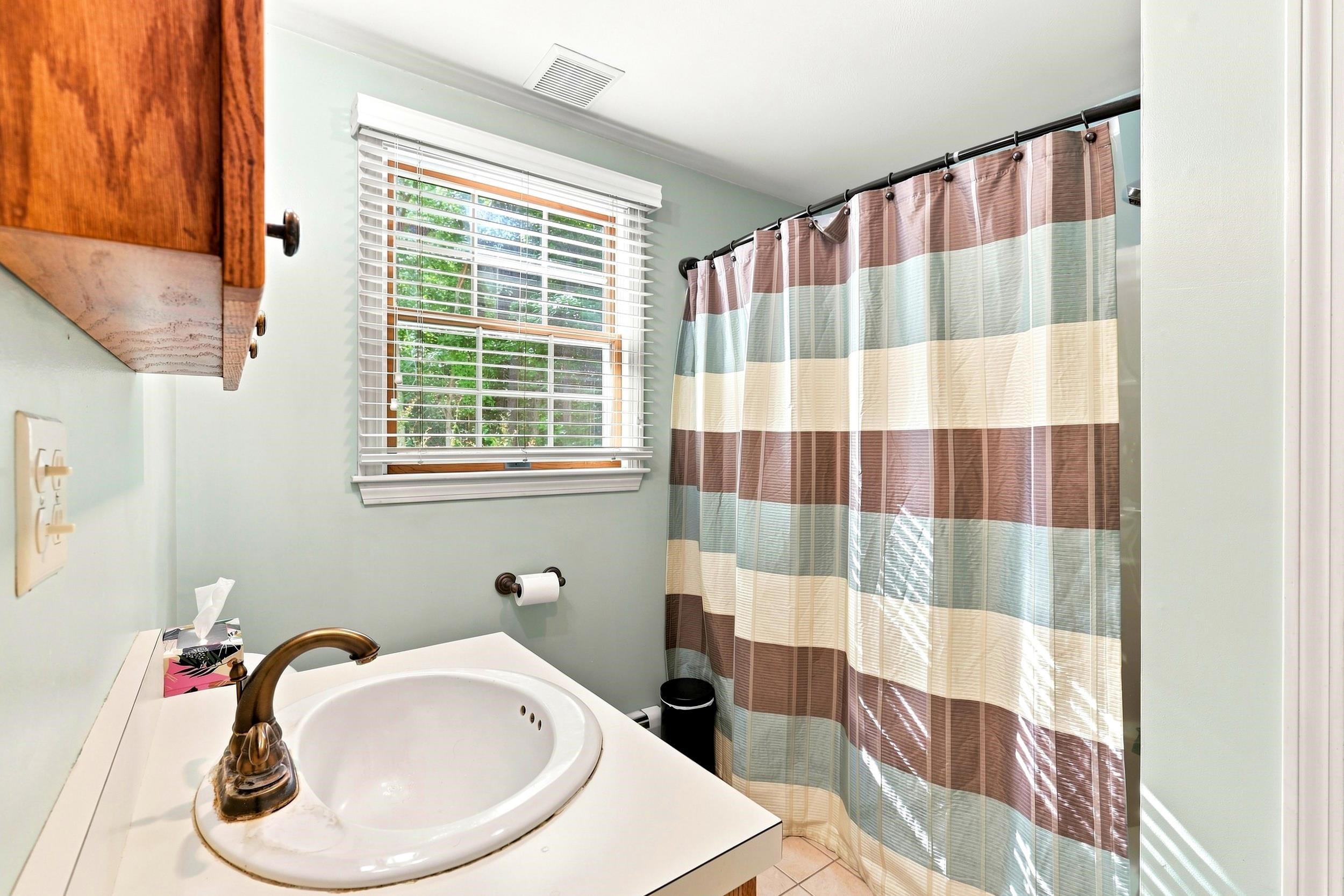 68 Frost Road Derry, NH 03038 - Photo 25 of 32 Gallery Image 25