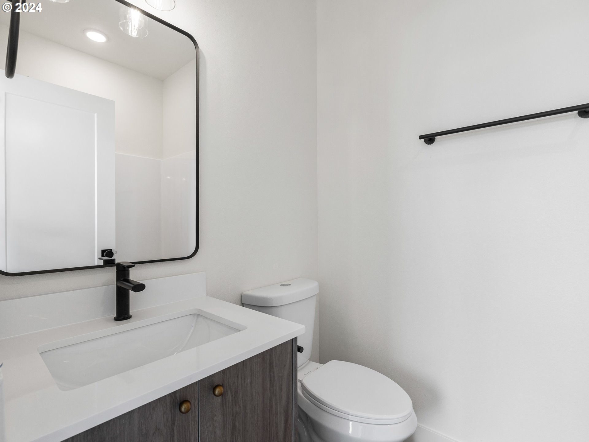 7548 Northeast Morris Street, Unit 1 Portland, OR 97213 - Photo 13 of 20