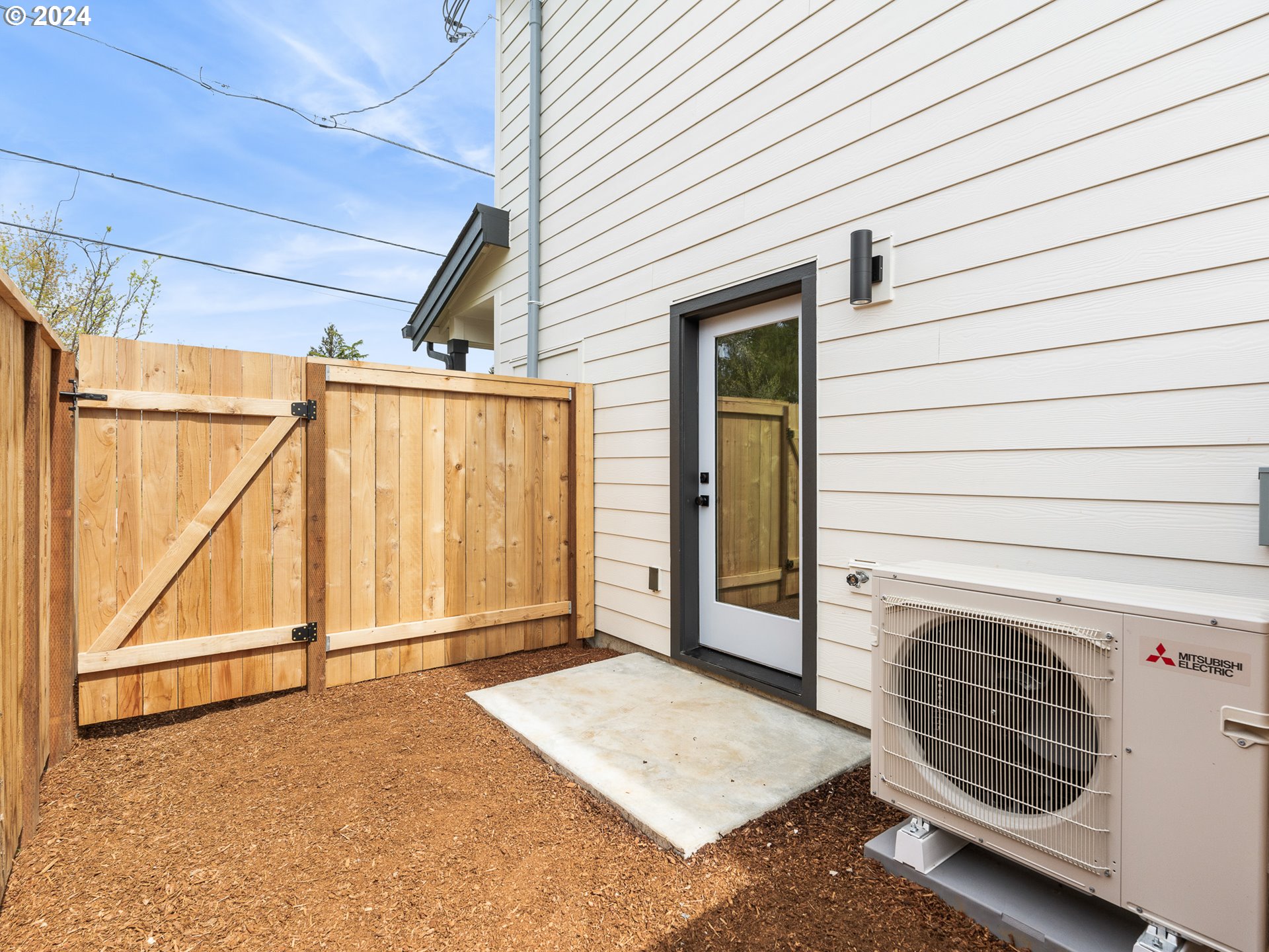 7548 Northeast Morris Street, Unit 1 Portland, OR 97213 - Photo 17 of 20
