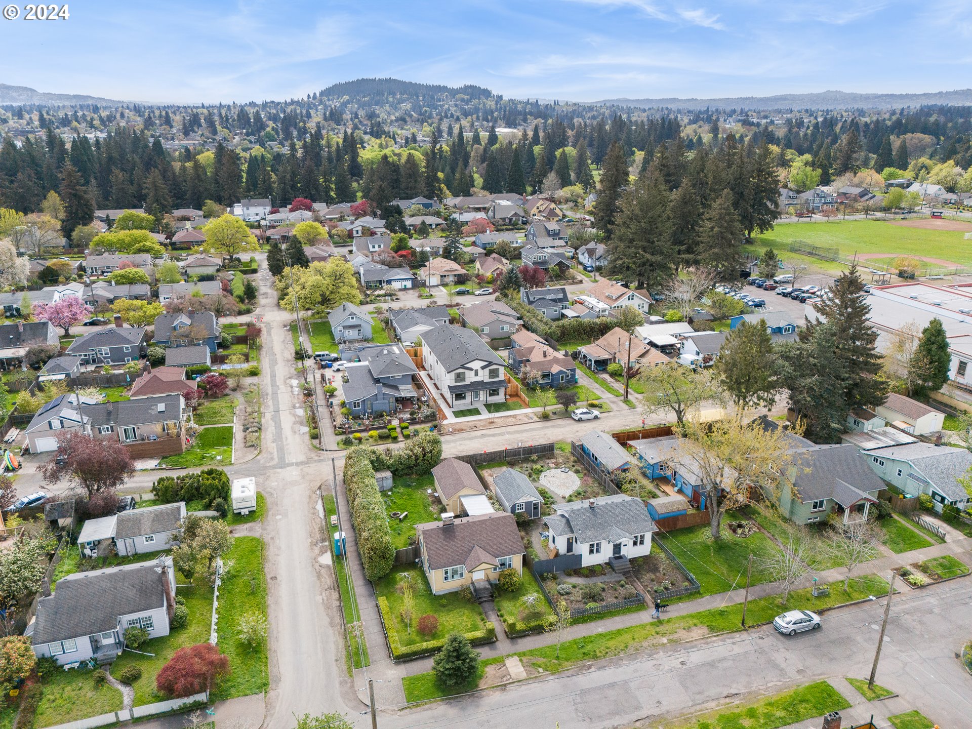 7548 Northeast Morris Street, Unit 1 Portland, OR 97213 - Photo 19 of 20